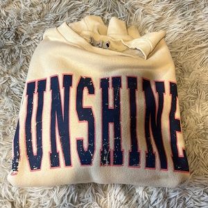 Comfy plush crewneck only worn a few times